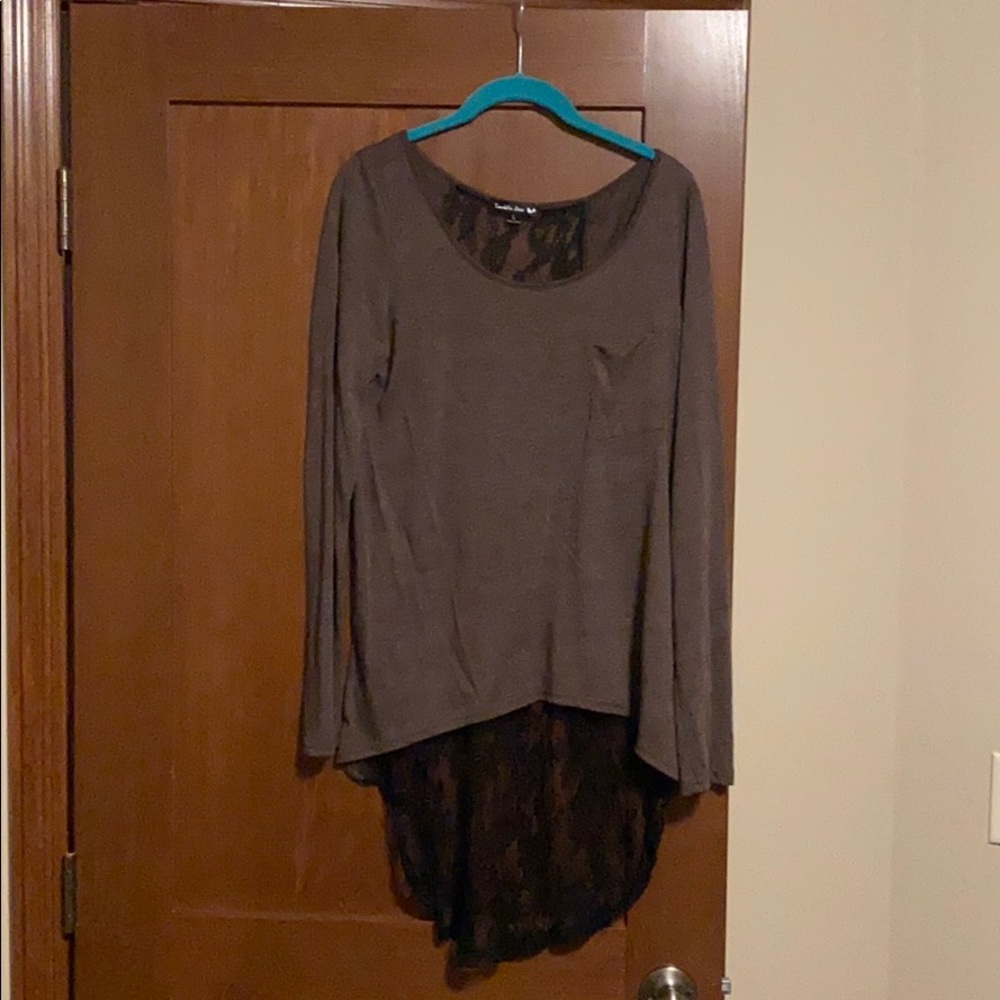 Super fun lace back blouse size L